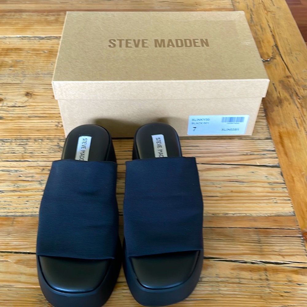 Steve Madden Slinky Black Slides